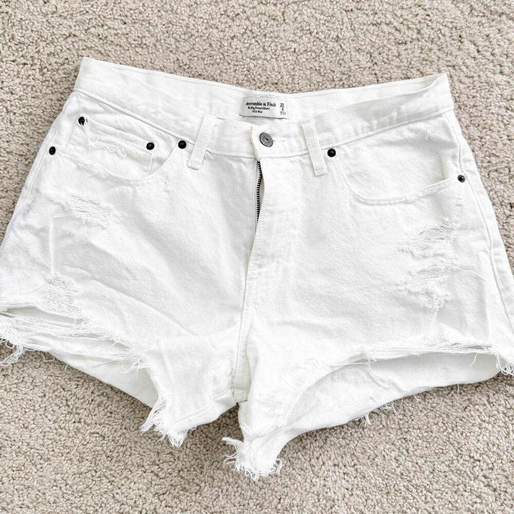 Abercrombie & Fitch White The Boyfriend Jean Shorts, Mid RIse